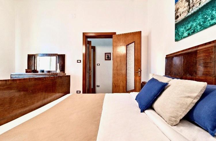 Apartamento La Casa di Julia Lecce Exterior foto
